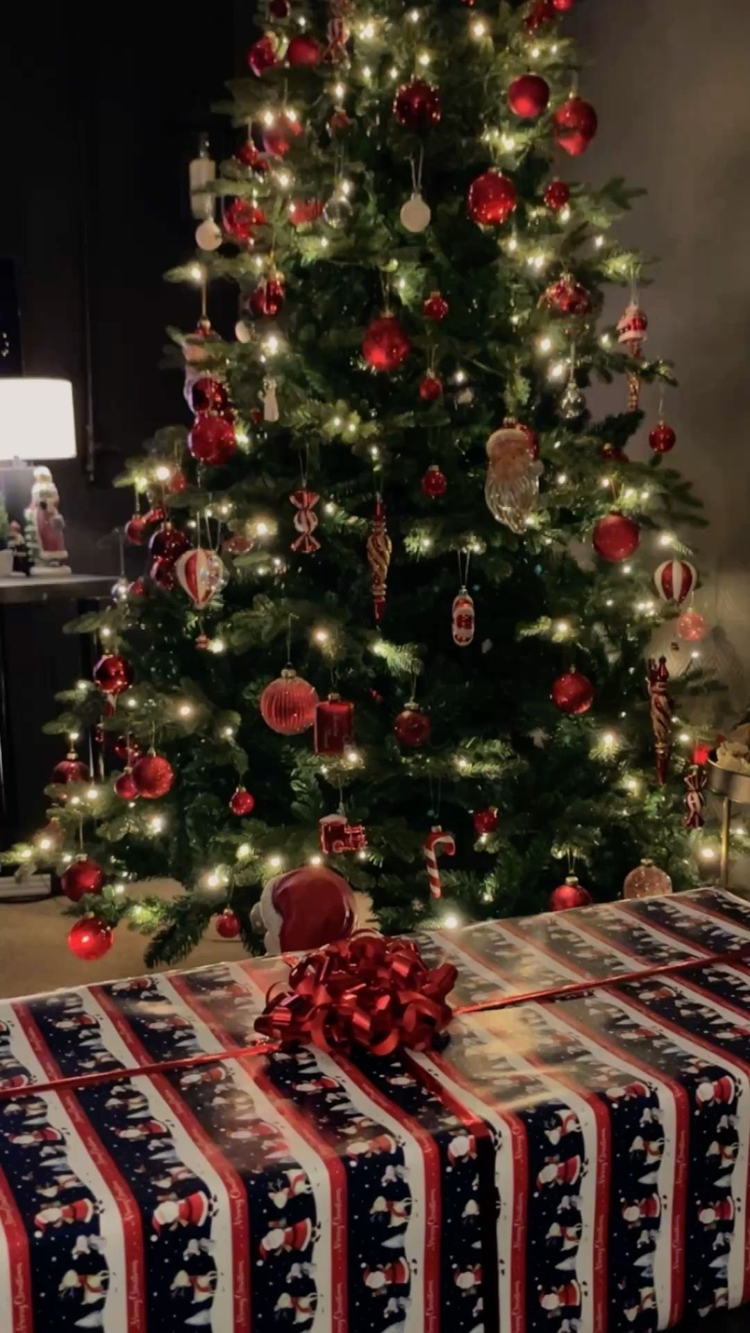 You Need to See This Christmas Spirit