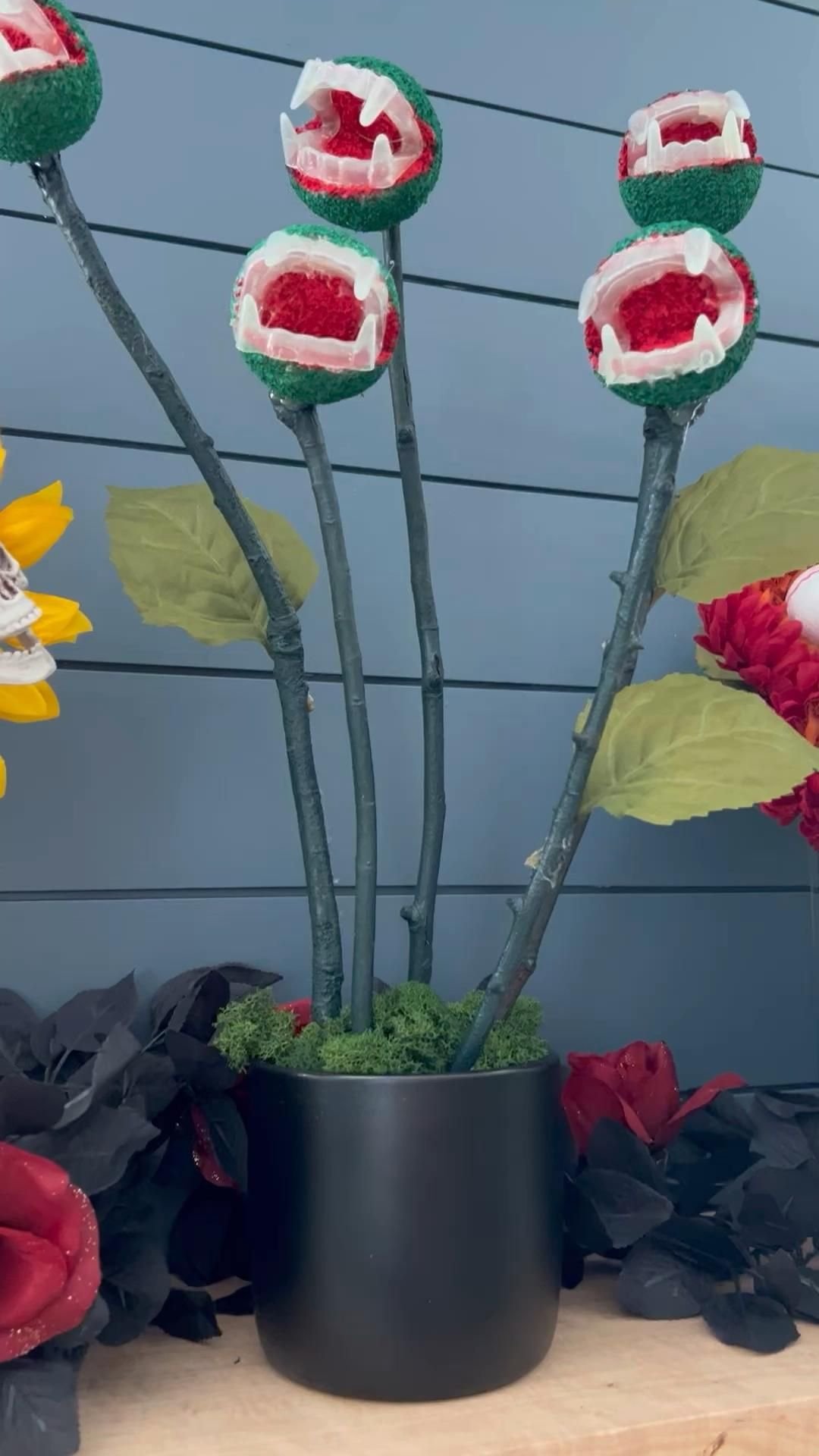 Creepy Halloween Party Decor 4