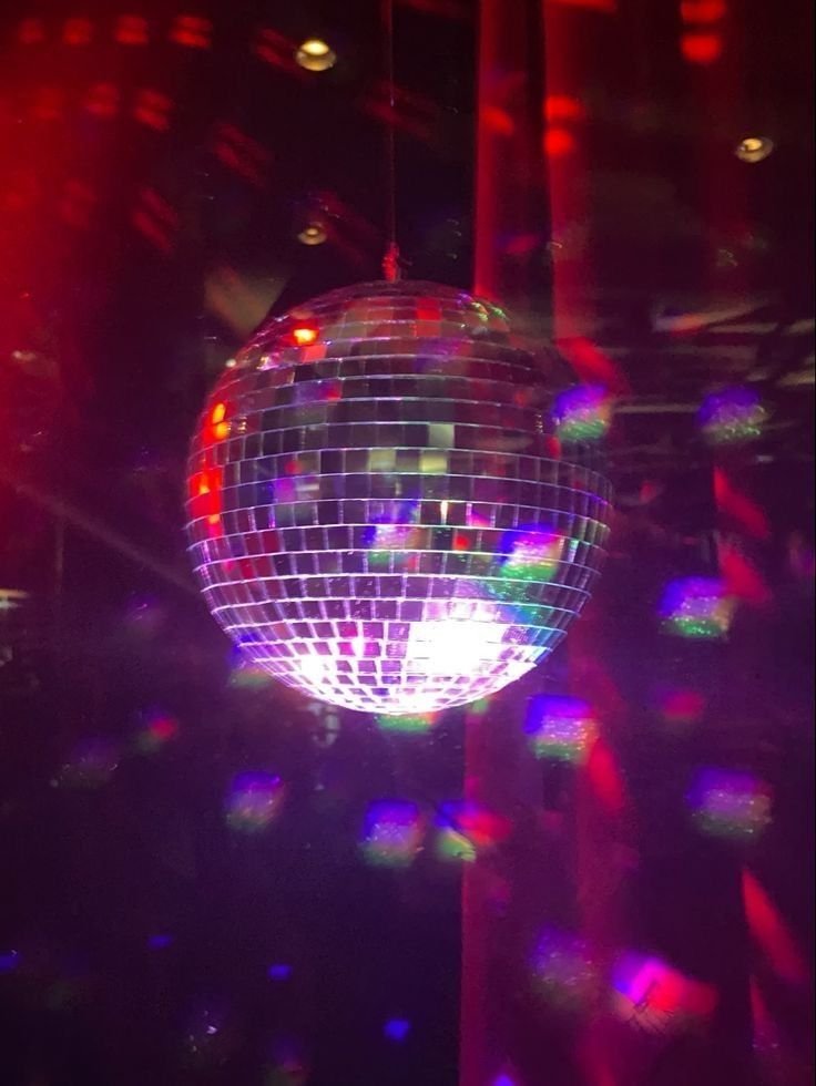 Sparkling Holiday Decor You'll Love