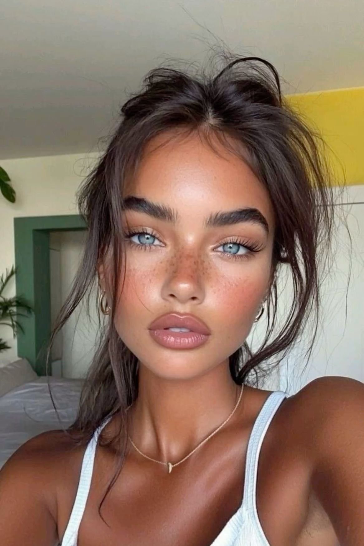 Elegant Dramatic Eye Makeup Style
